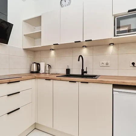 Under The Wroclove Sky By Renters Apartmán Vratislav