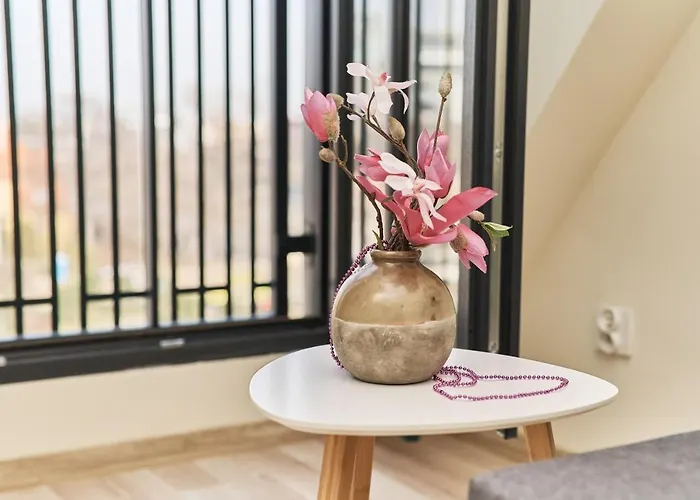 Apartman Under The Wroclove Sky By Renters