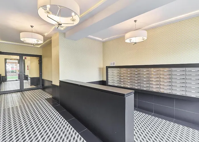 Under The Wroclove Sky By Renters Apartman *