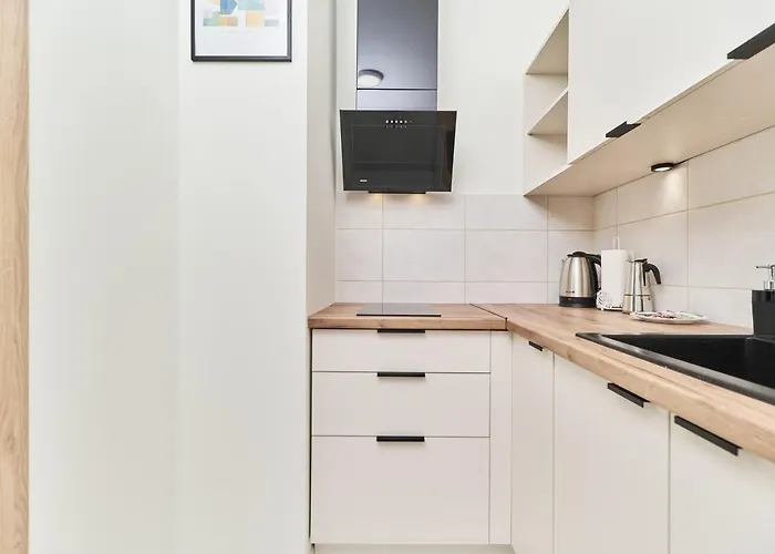 Under The Wroclove Sky By Renters Apartman