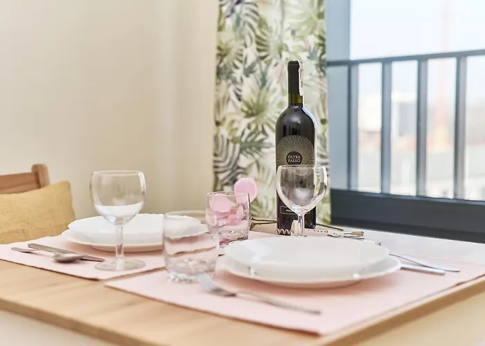 Under The Wroclove Sky By Renters Apartman *